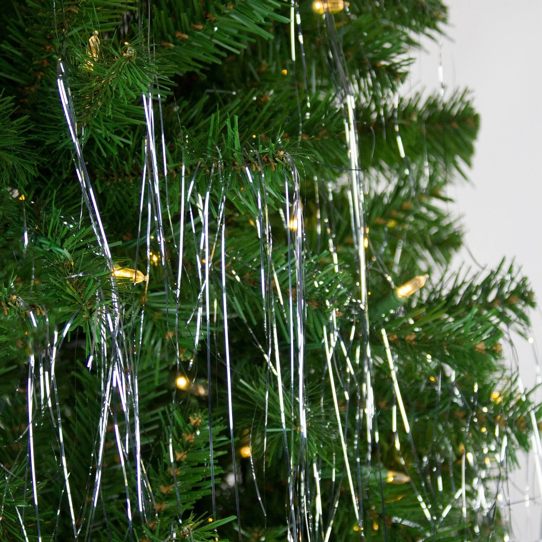 Northlight 1000ct Silver Tinsel Icicle Strands - 18" Christmas Decorations